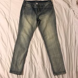 Maurices light washed denim jegging